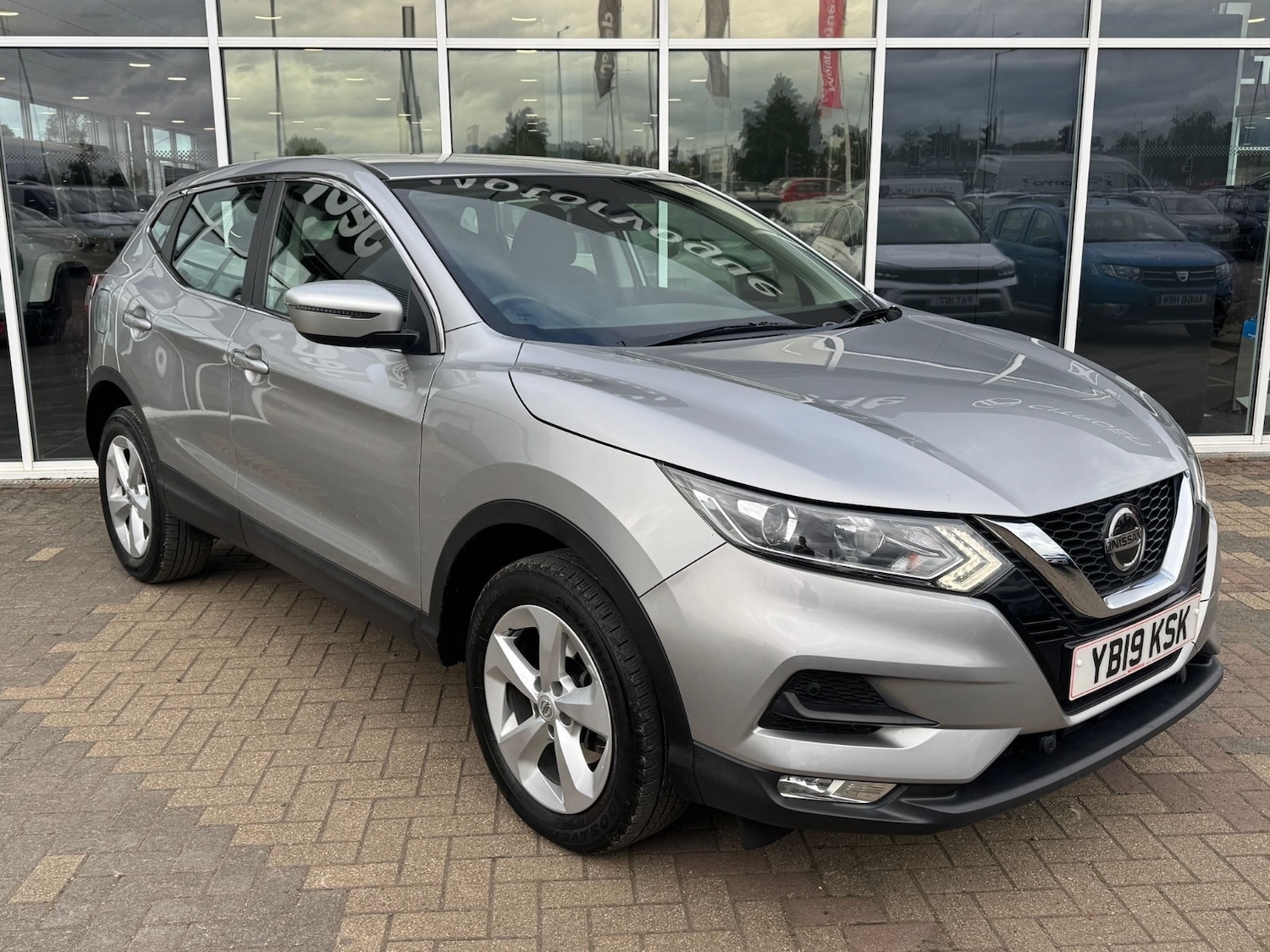Used Nissan Qashqai 2019 for sale - 75902282: Photo 2
