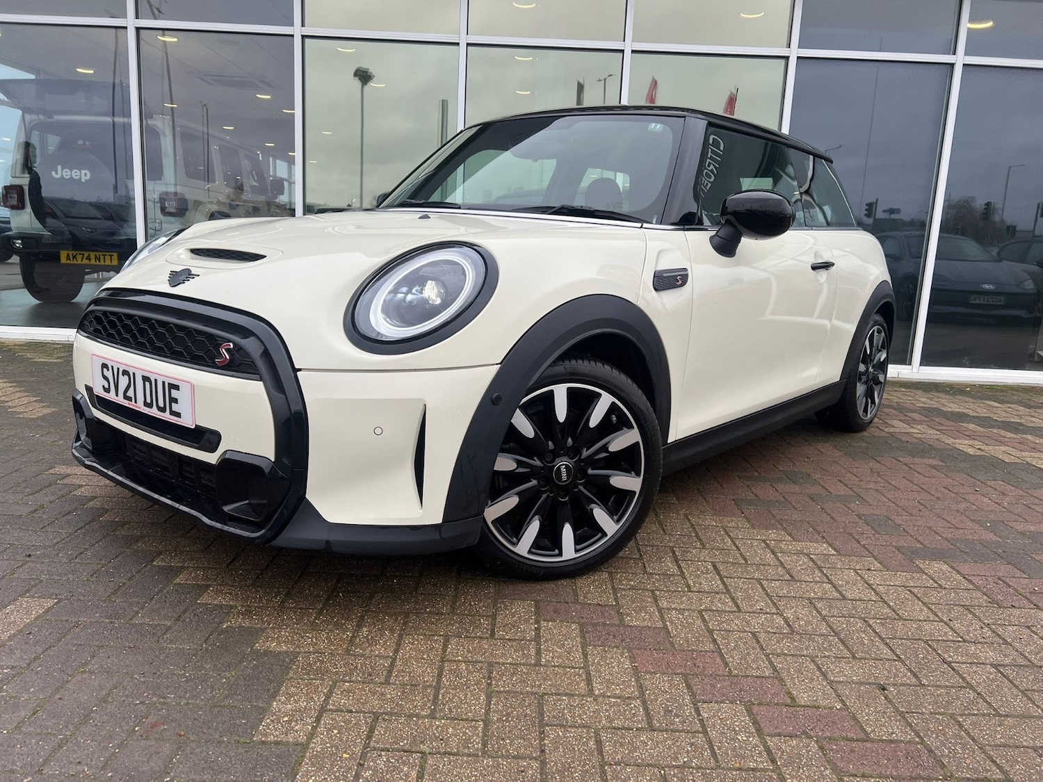 Used MINI Hatch 2021 for sale - 76870110: Photo 2