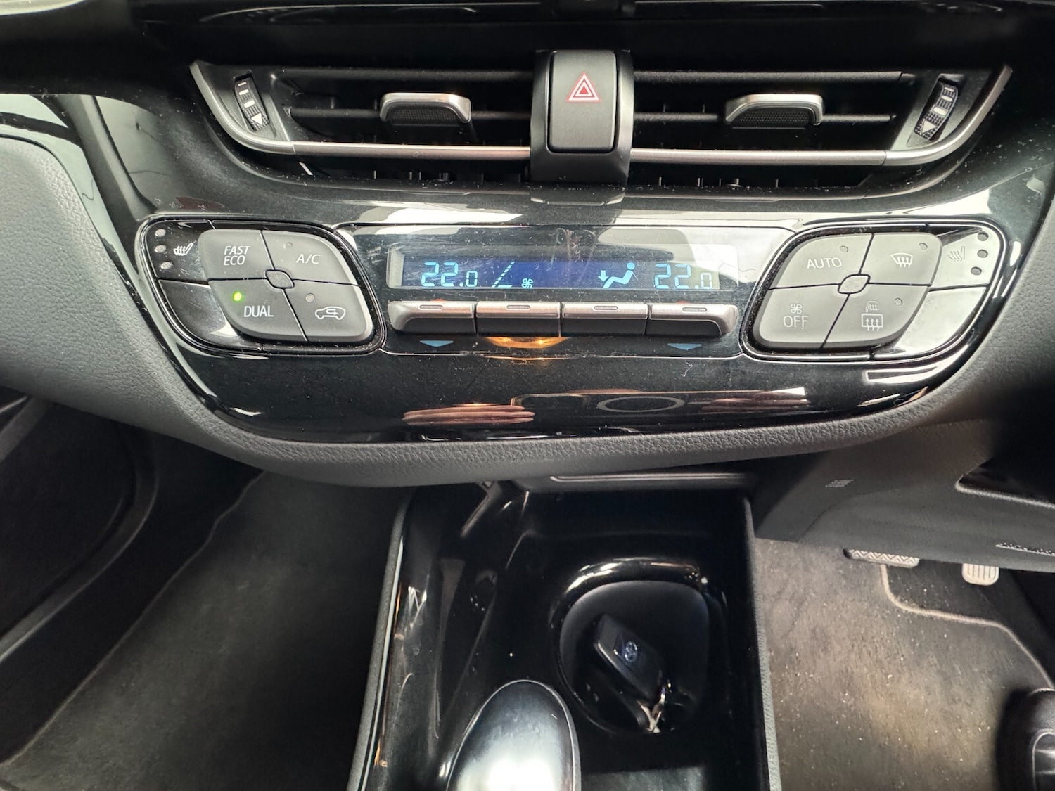 Used Toyota C-HR 2019 for sale - 77803765: Photo 32