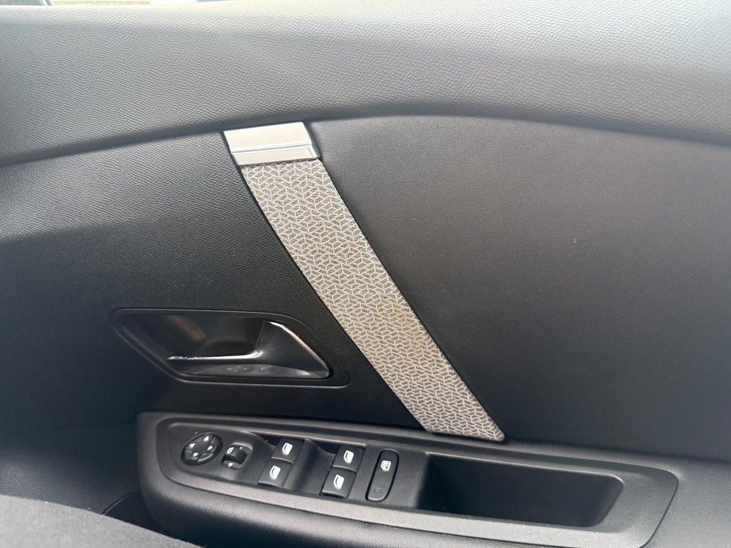 Used Citroen C4 2022 for sale - 76977884: Photo 36