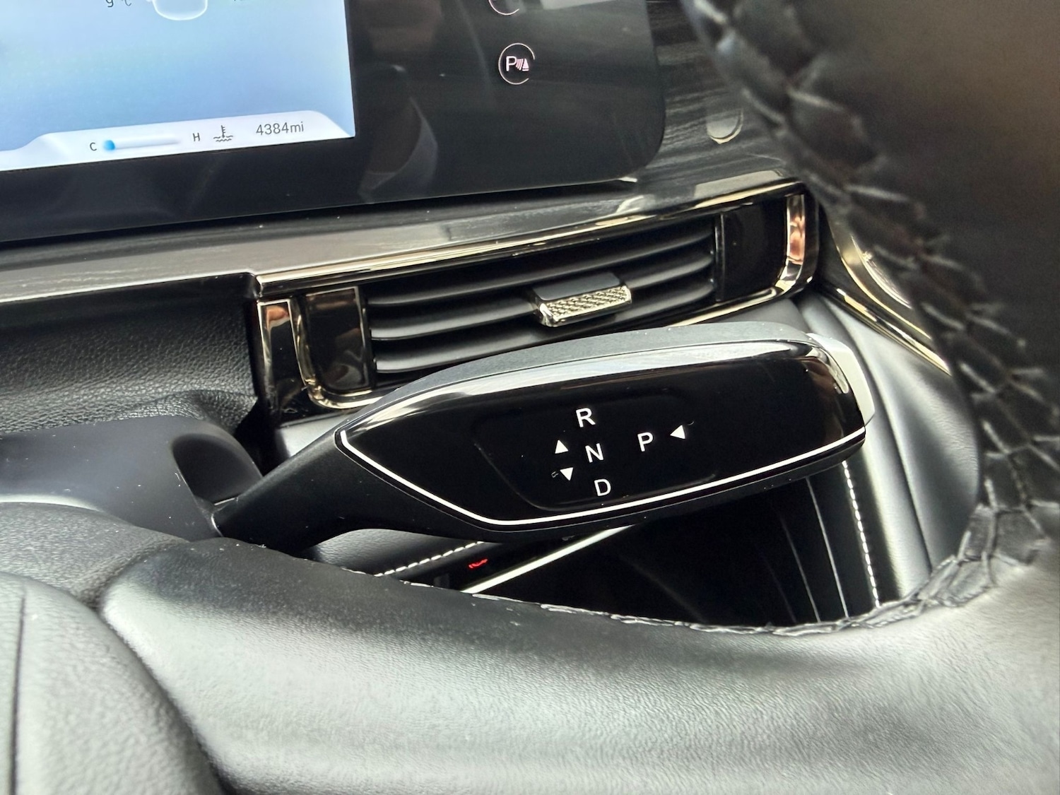 Used Omoda OMODA 5 2025 for sale - 77269221: Photo 24