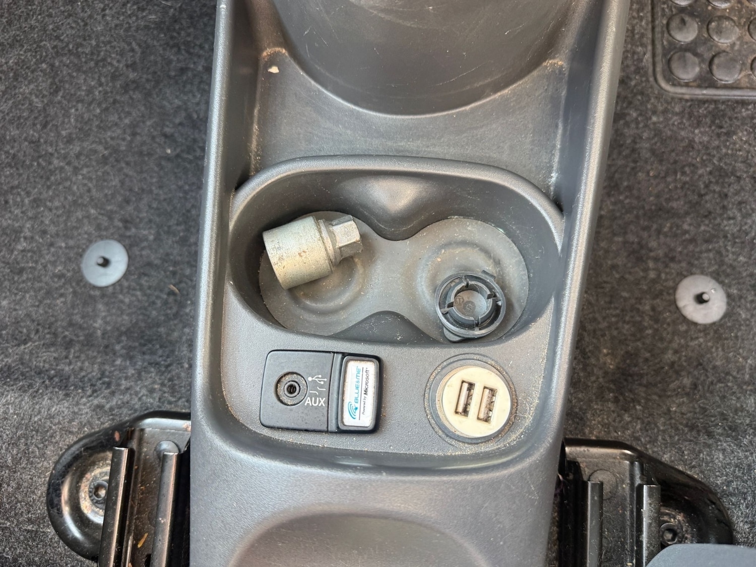 Vehicle 28