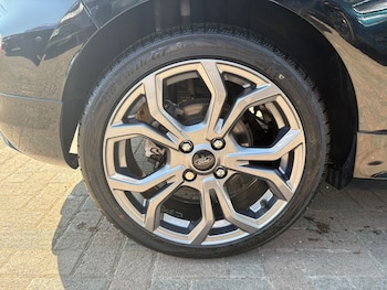 Used Ford Fiesta 2018 for sale - 75584200: Photo
