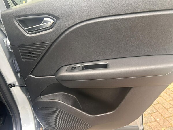 Used Renault Captur 2020 for sale - 75526802: Photo 36