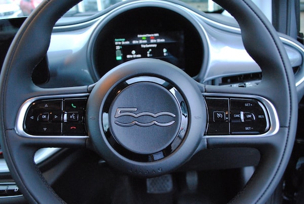 Used Fiat 500 2023 for sale - 75354740: Photo 4