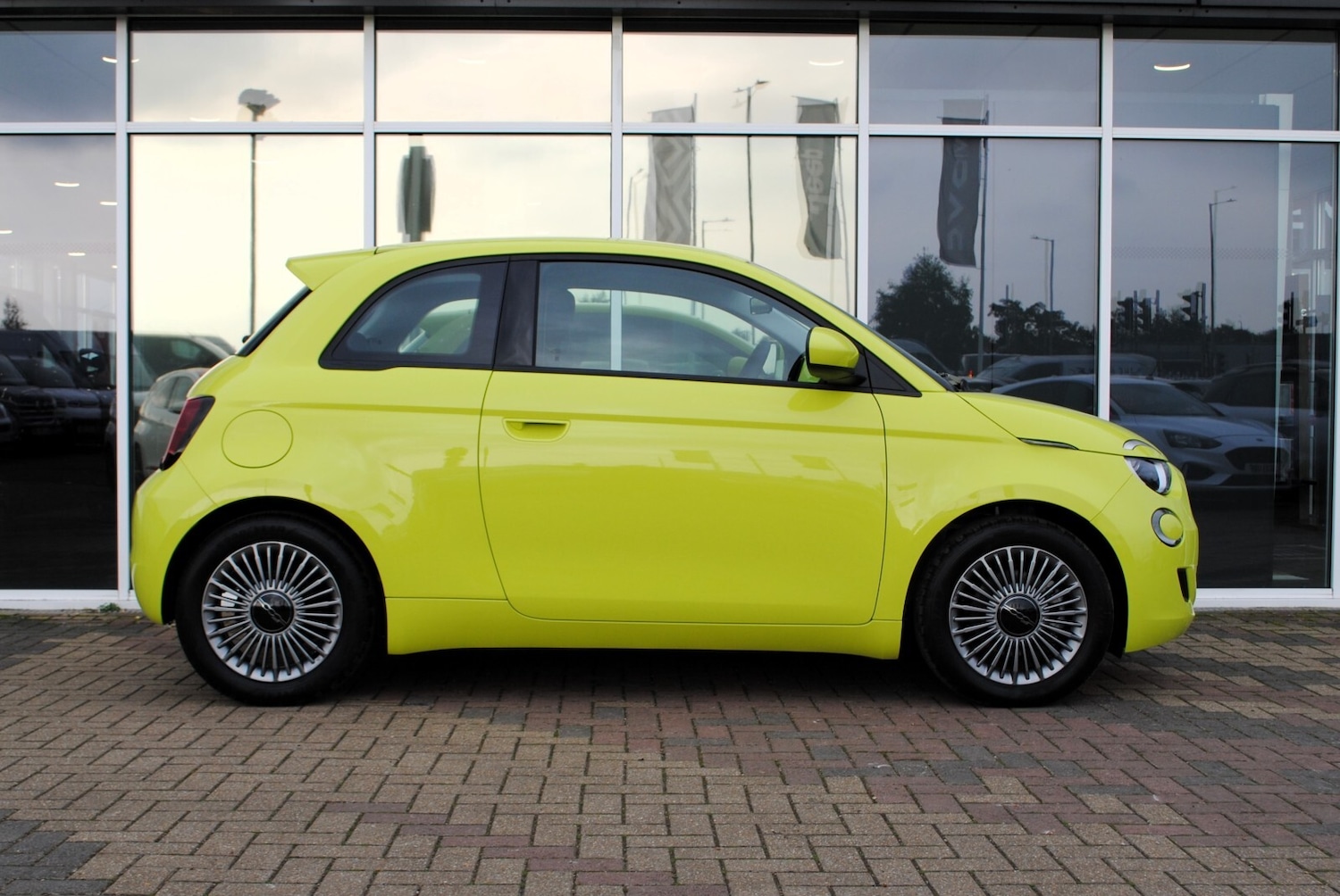 Used Fiat 500 2024 for sale - 76868940: Photo 10