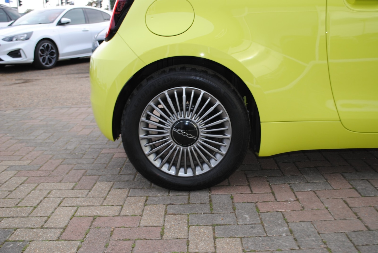 Used Fiat 500 2024 for sale - 76868940: Photo 11