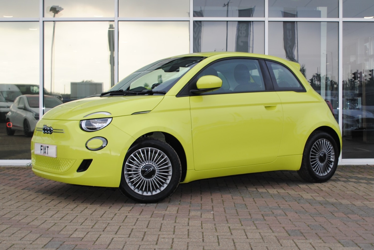 Used Fiat 500 2024 for sale - 76868940: Photo 5