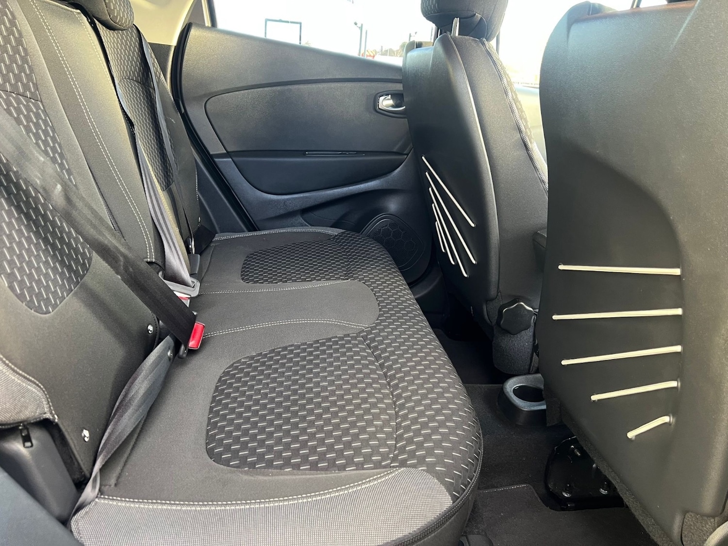 Used Renault Captur 2018 for sale - 76873726: Photo 13