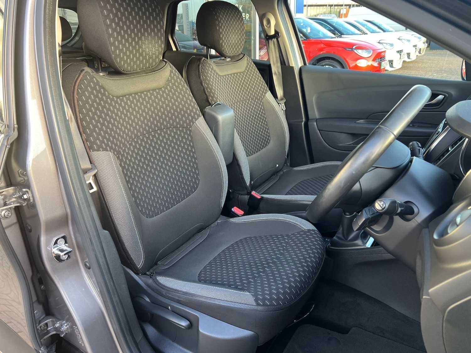 Used Renault Captur 2018 for sale - 76873726: Photo 15