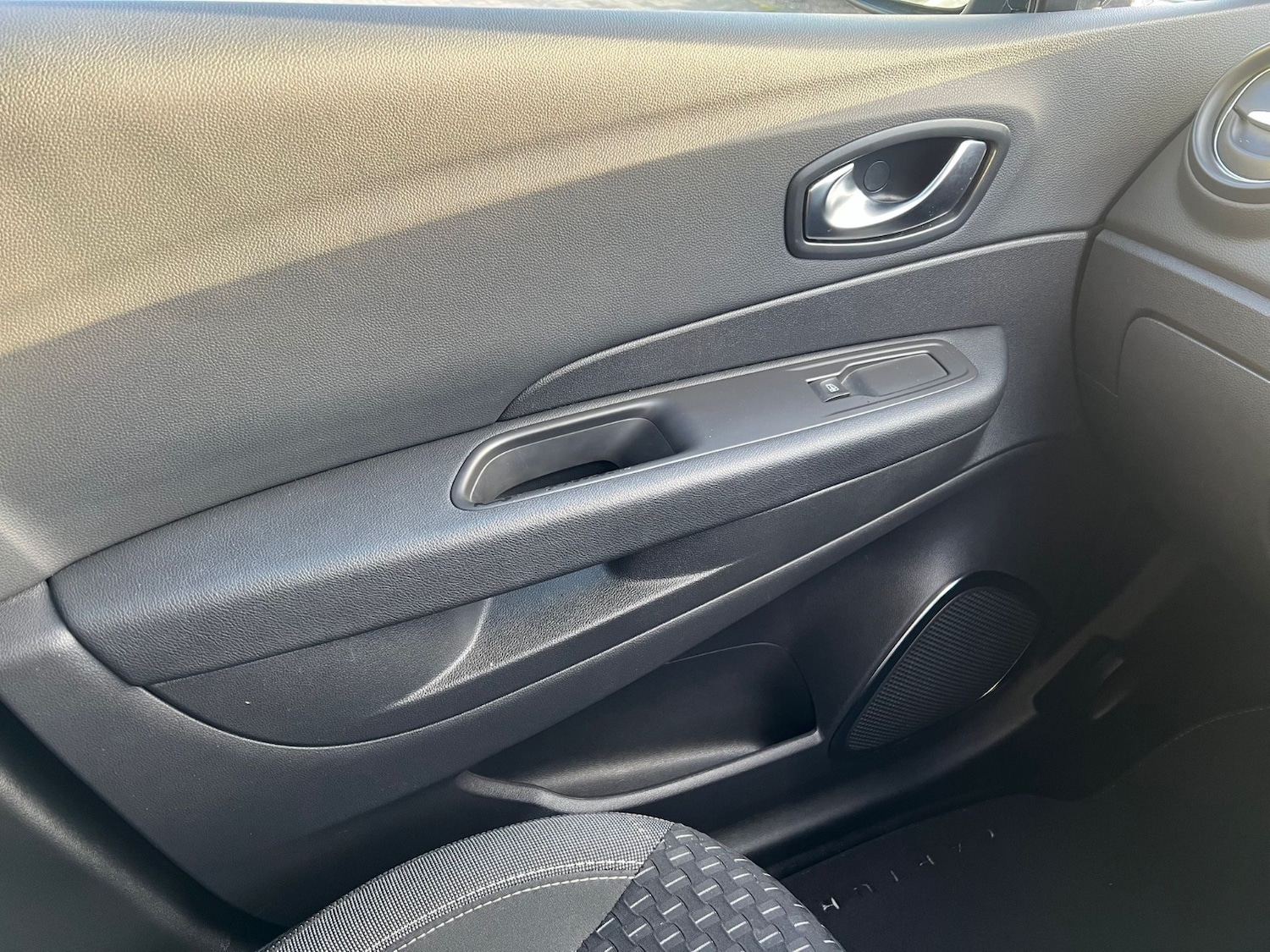 Used Renault Captur 2018 for sale - 76873726: Photo 31