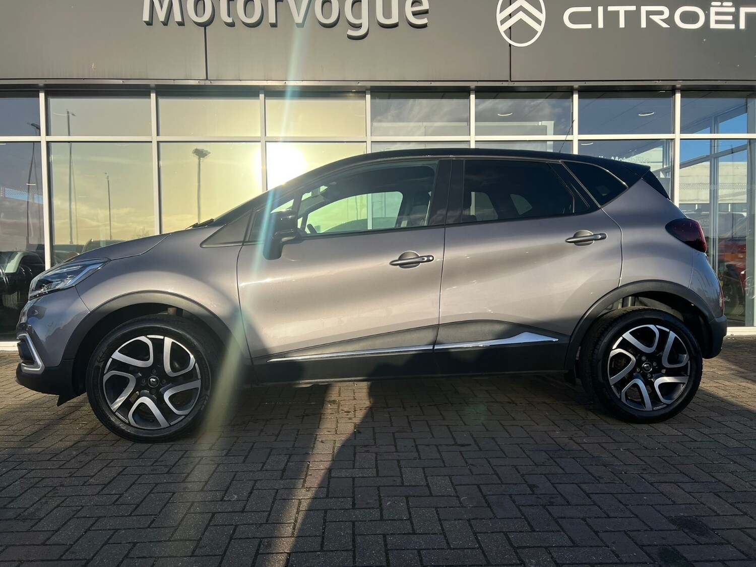 Used Renault Captur 2018 for sale - 76873726: Photo 49