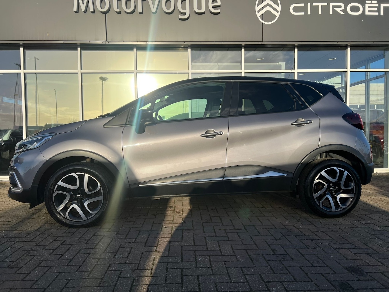 Used Renault Captur 2018 for sale - 76873726: Photo 9