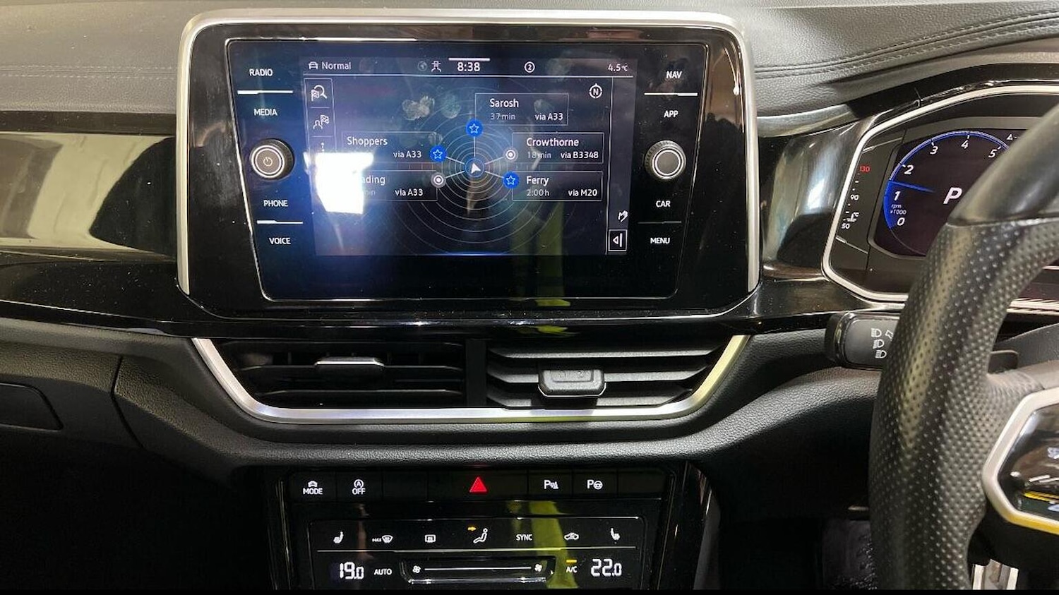 Used Volkswagen T-Roc 2022 for sale - 76643381: Photo 10