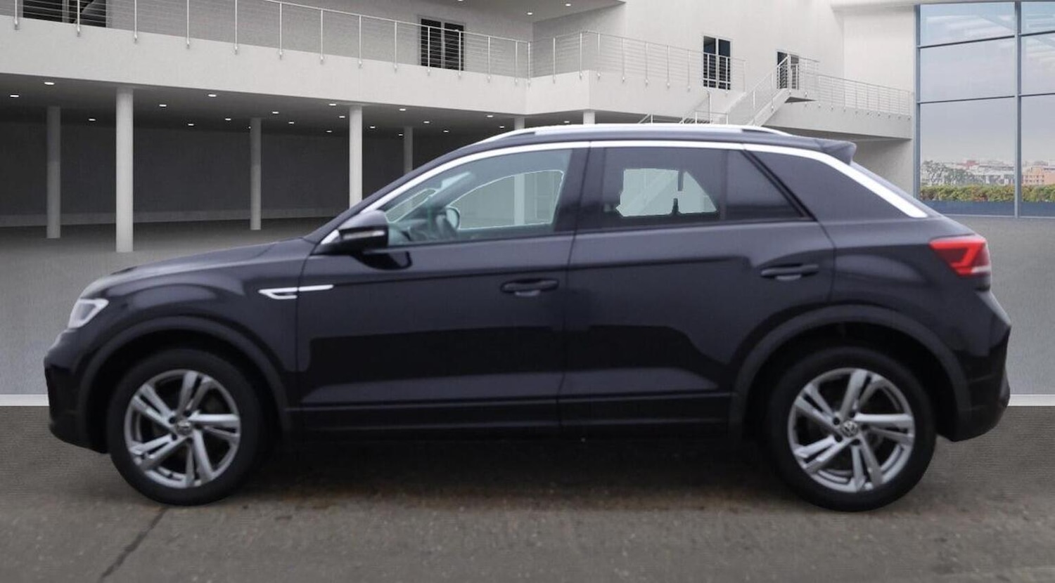 Used Volkswagen T-Roc 2022 for sale - 76643381: Photo 5