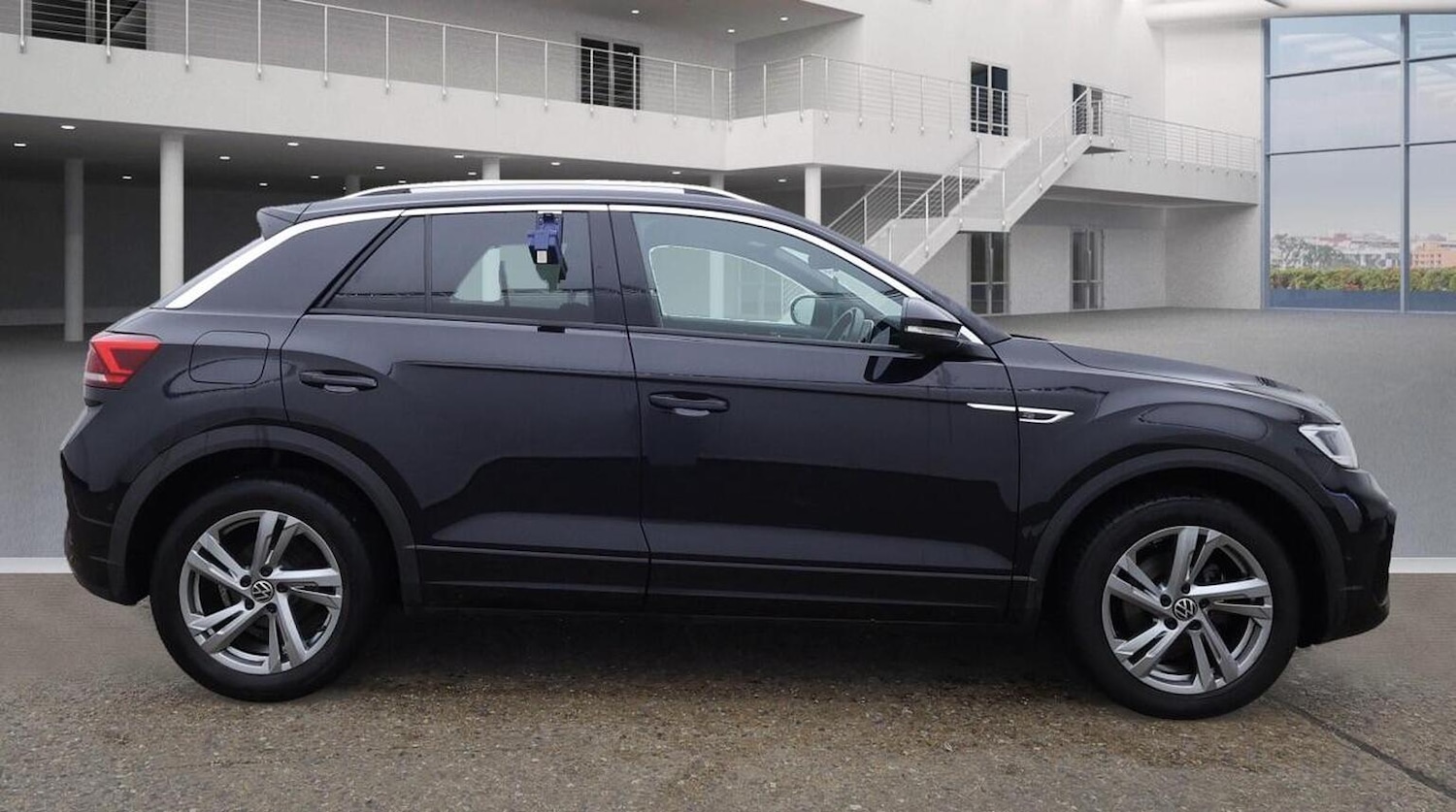 Used Volkswagen T-Roc 2022 for sale - 76643381: Photo 6