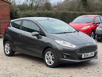 Used Ford Fiesta 2016 for sale - 76891744: Photo