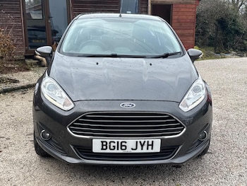 Used Ford Fiesta 2016 for sale - 76891744: Photo