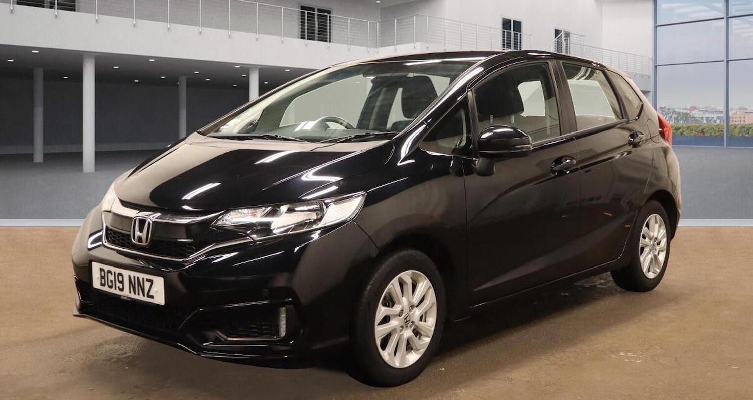 Used Honda Jazz 2019 for sale - 76643369: Photo 2