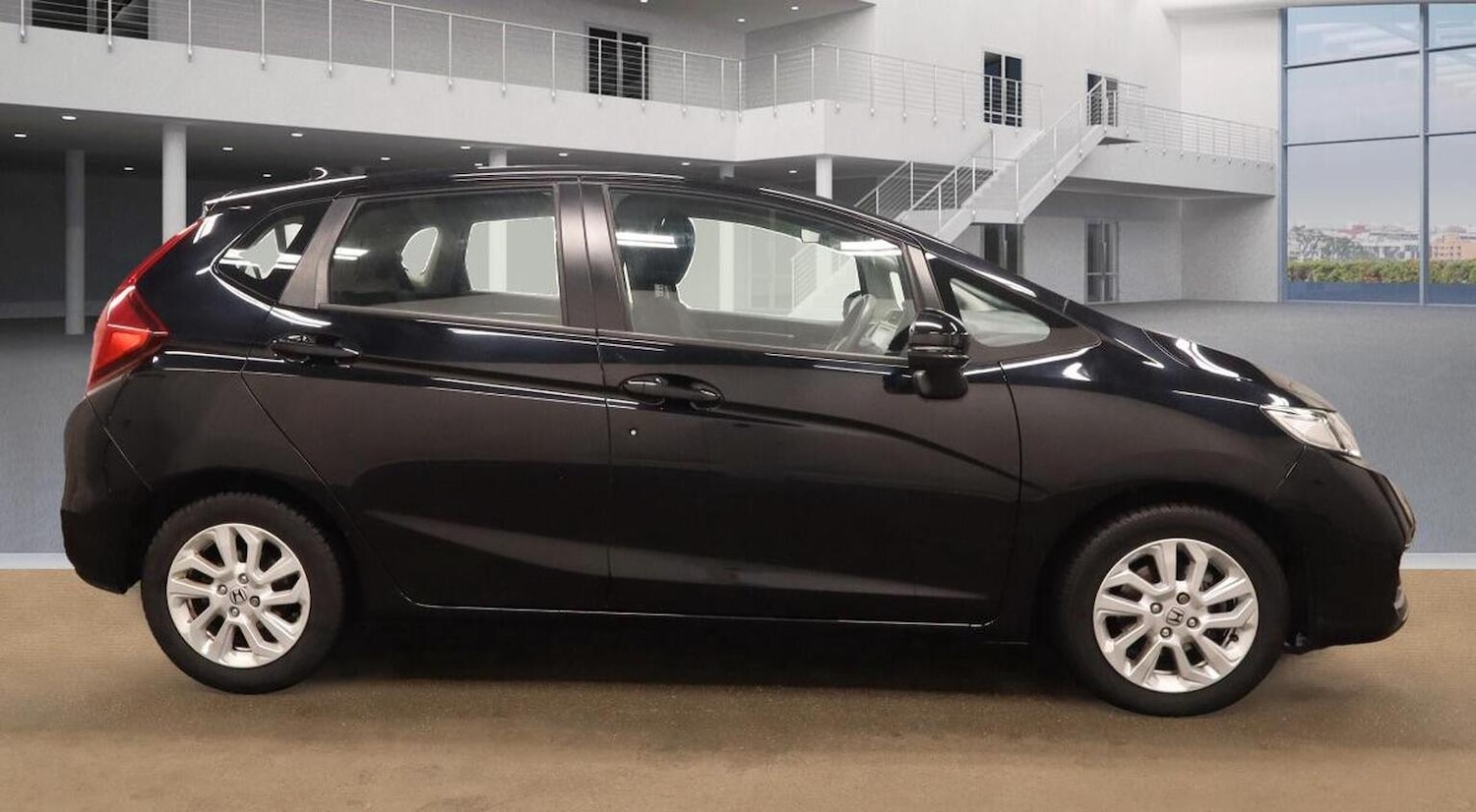Used Honda Jazz 2019 for sale - 76643369: Photo 6