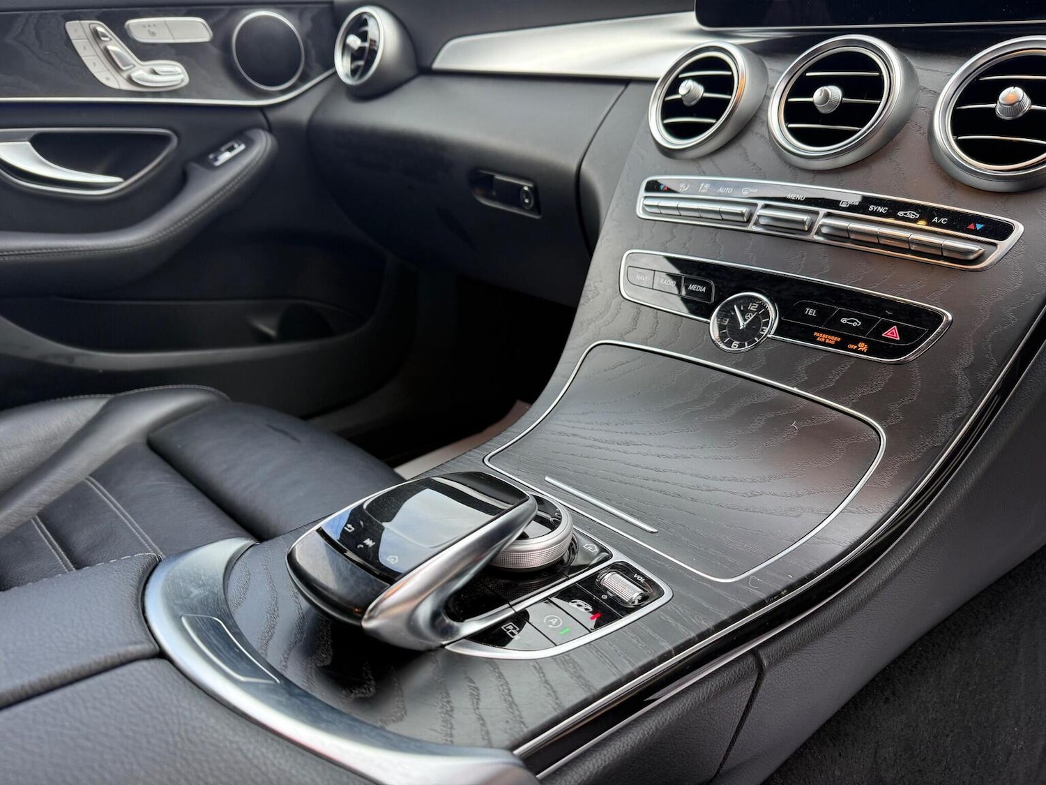 Used Mercedes-Benz C Class 2020 for sale - 77385179: Photo 27