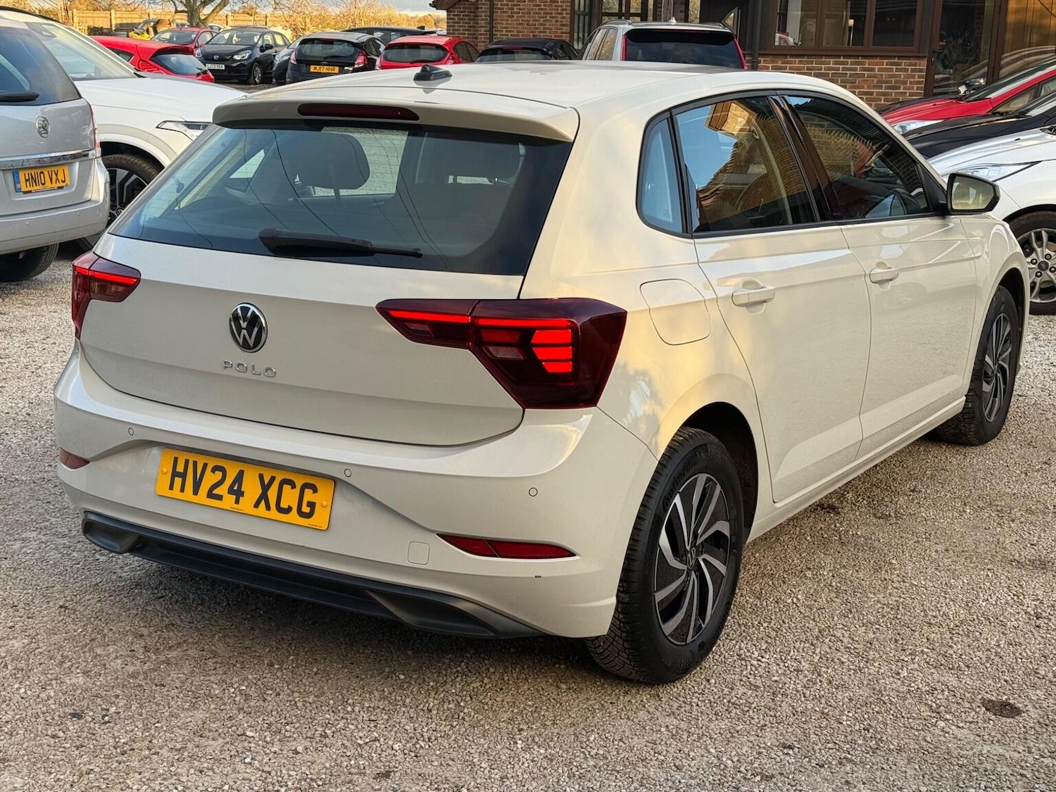 Used Volkswagen Polo 2024 for sale - 76699355: Photo 6