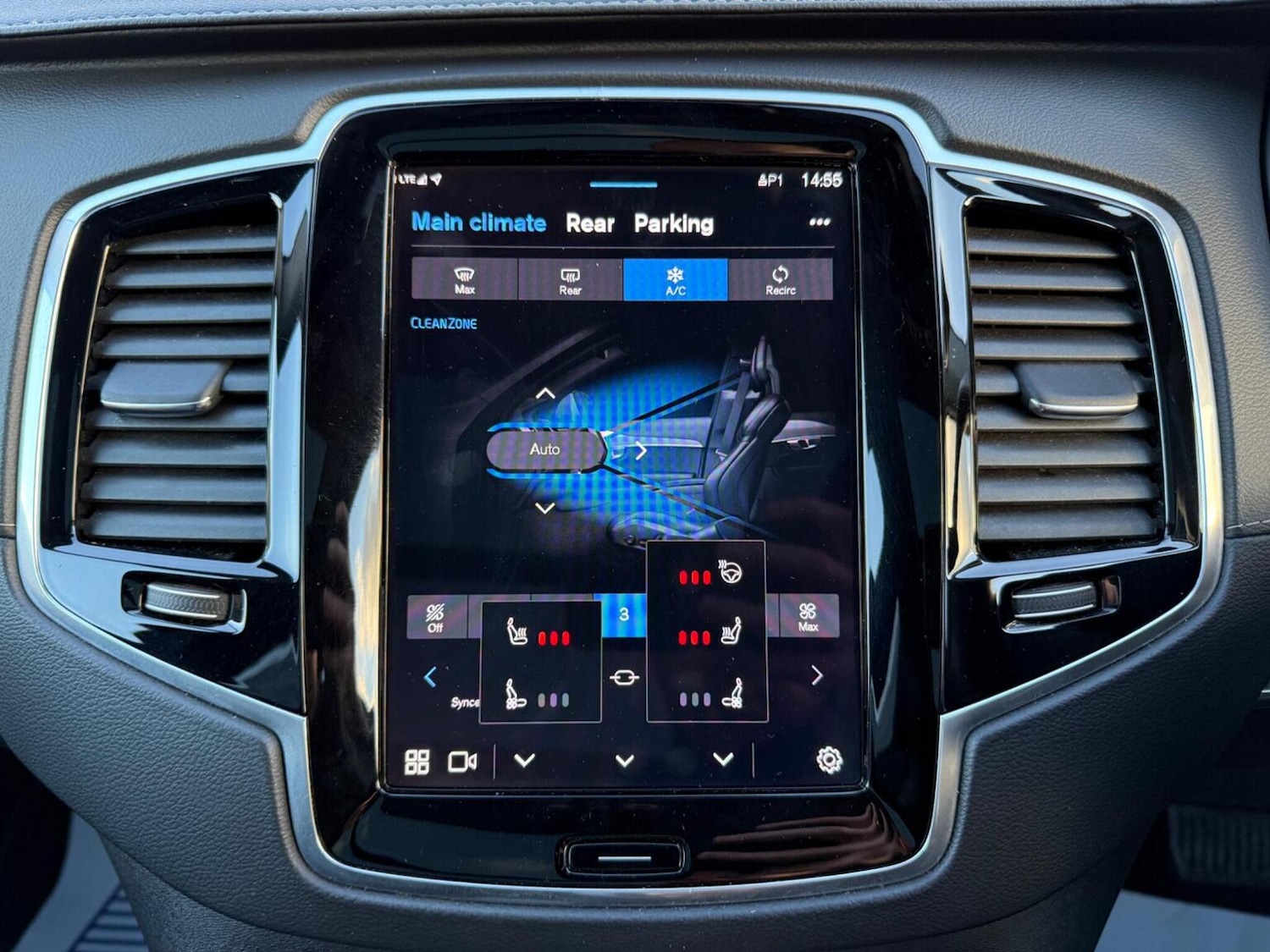 Used Volvo XC90 2023 for sale - 76762170: Photo 25