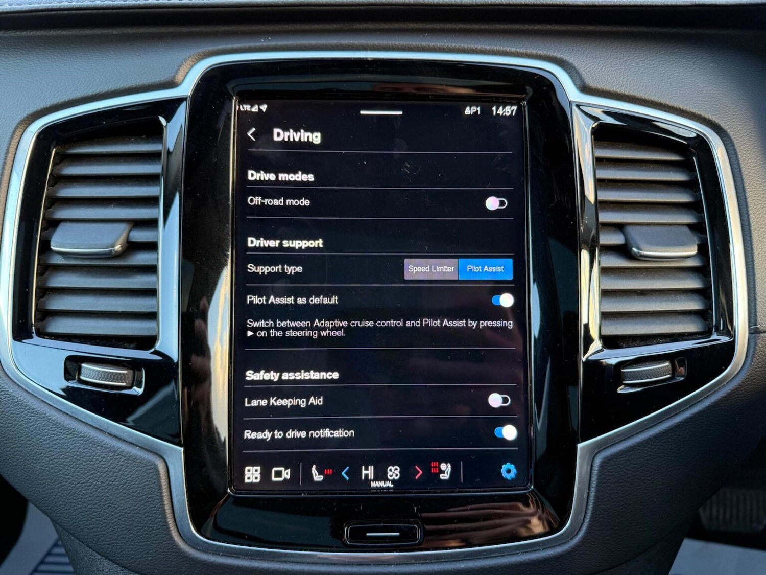 Used Volvo XC90 2023 for sale - 76762170: Photo 35