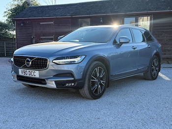 Used Volvo V90 Cross Country 2017 for sale - 78383388: Photo