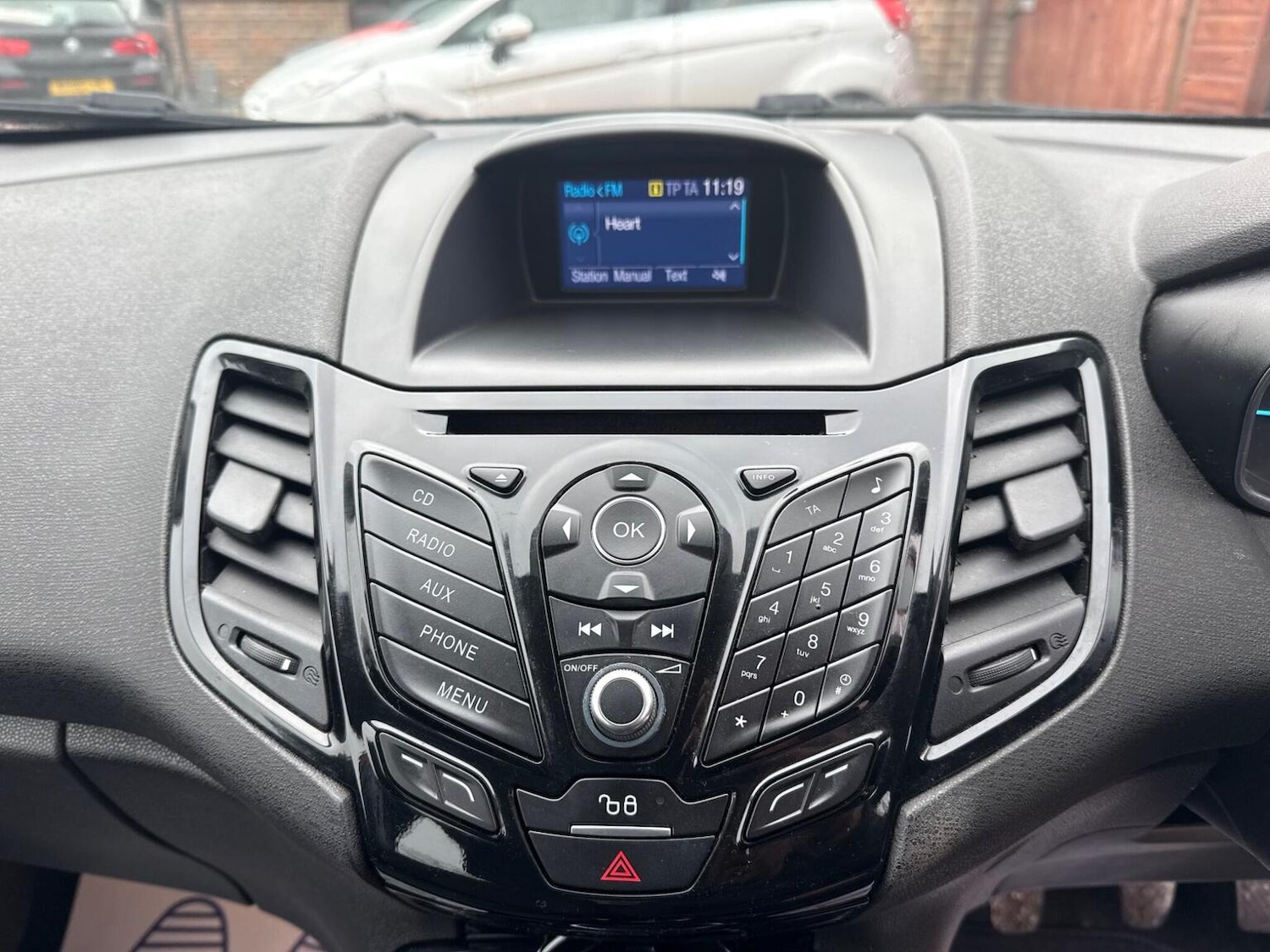 Used Ford Fiesta 2016 for sale - 75994508: Photo 24