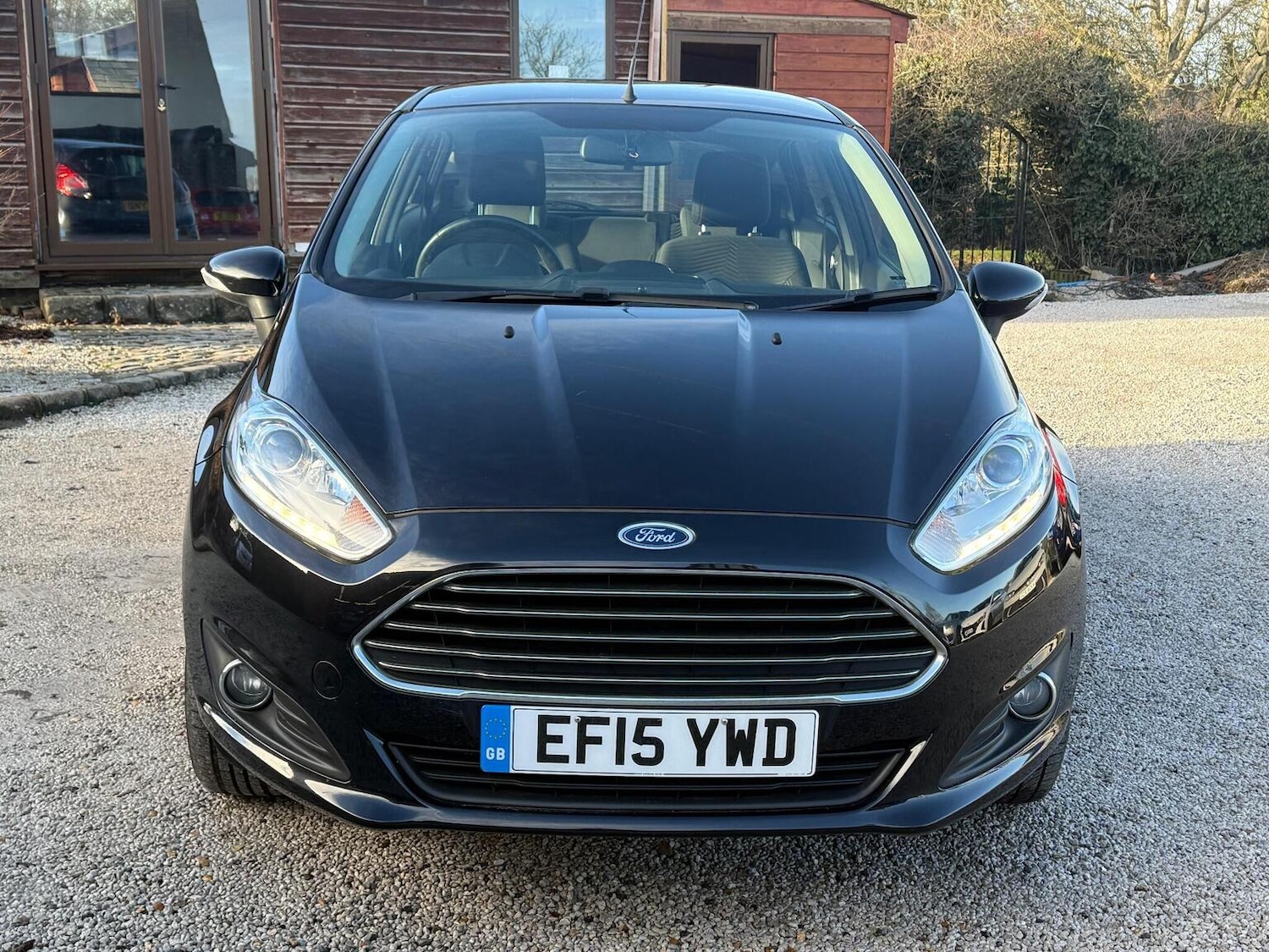 Used Ford Fiesta 2015 for sale - 77201210: Photo 2