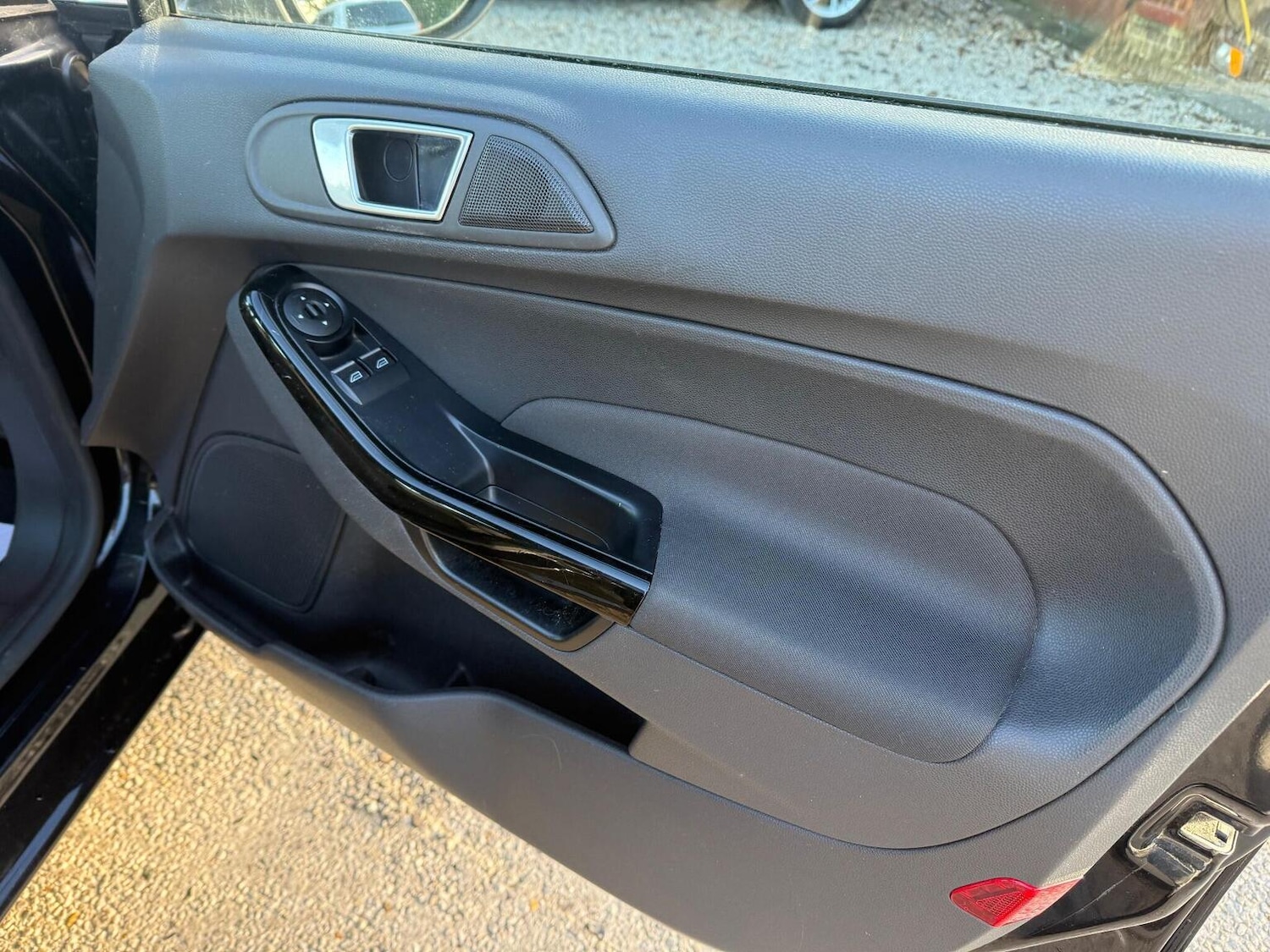 Used Ford Fiesta 2015 for sale - 77201210: Photo 28