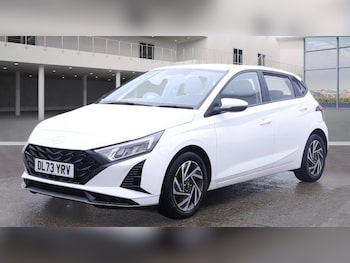 Used Hyundai i20 2023 for sale - 77129528: Photo