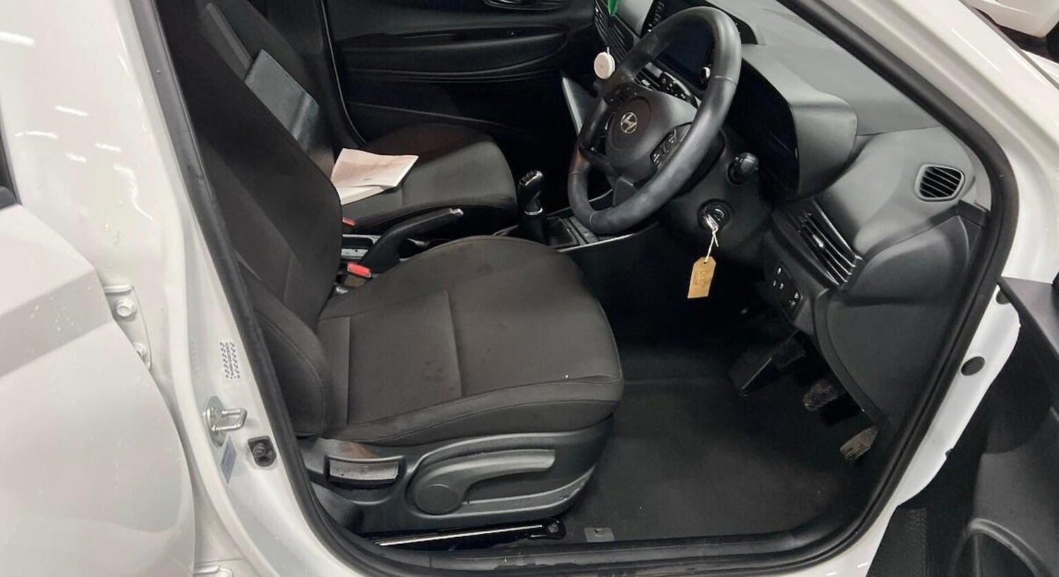 Used Hyundai i20 2023 for sale - 77129528: Photo 5