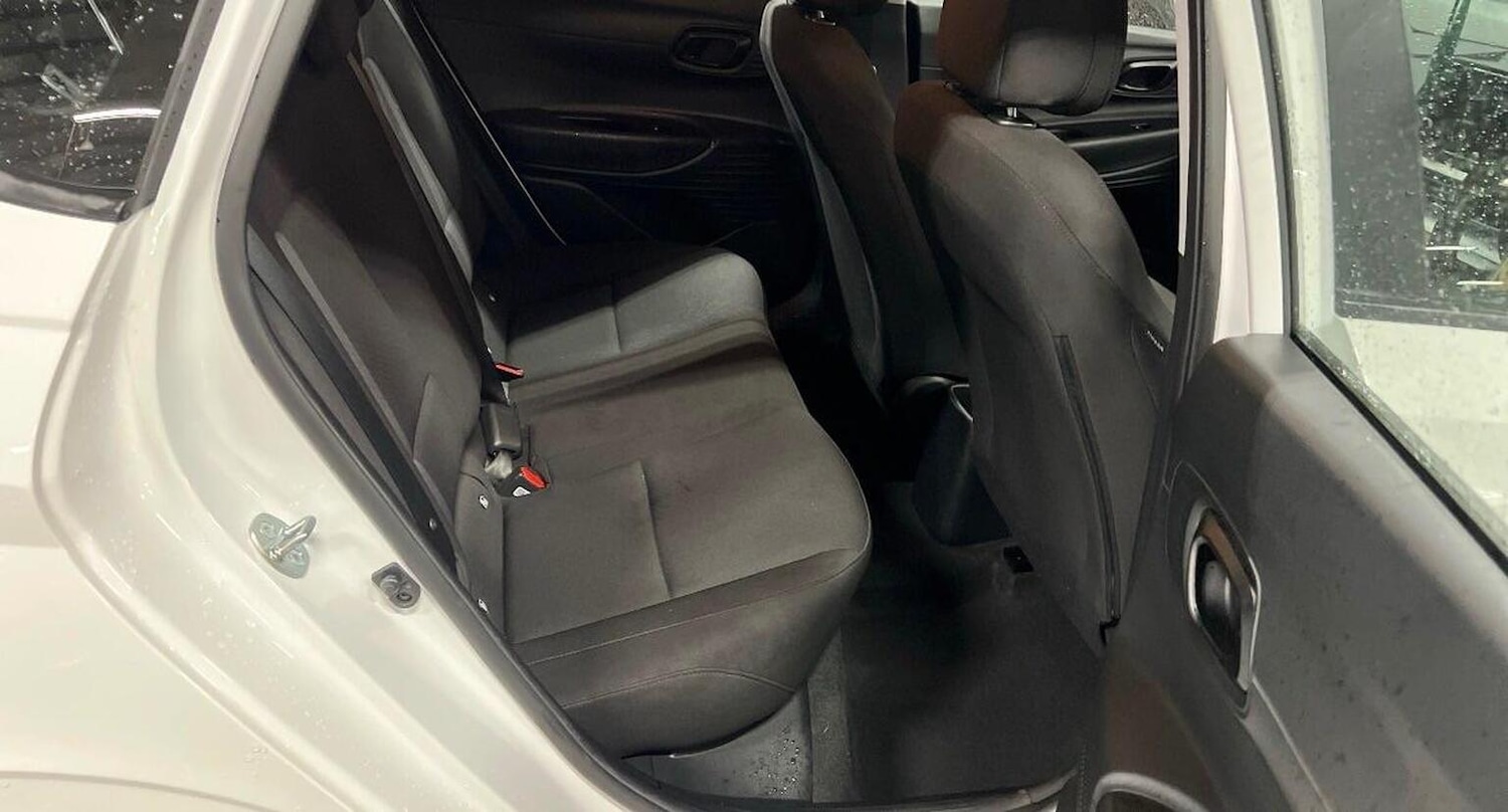 Used Hyundai i20 2023 for sale - 77129528: Photo 6
