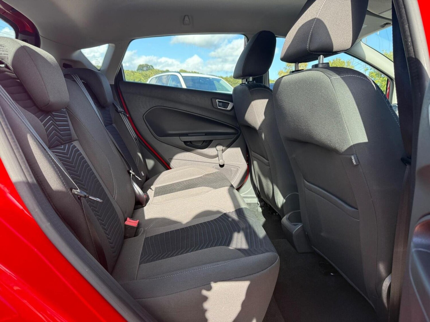 Used Ford Fiesta 2015 for sale - 75925122: Photo 12
