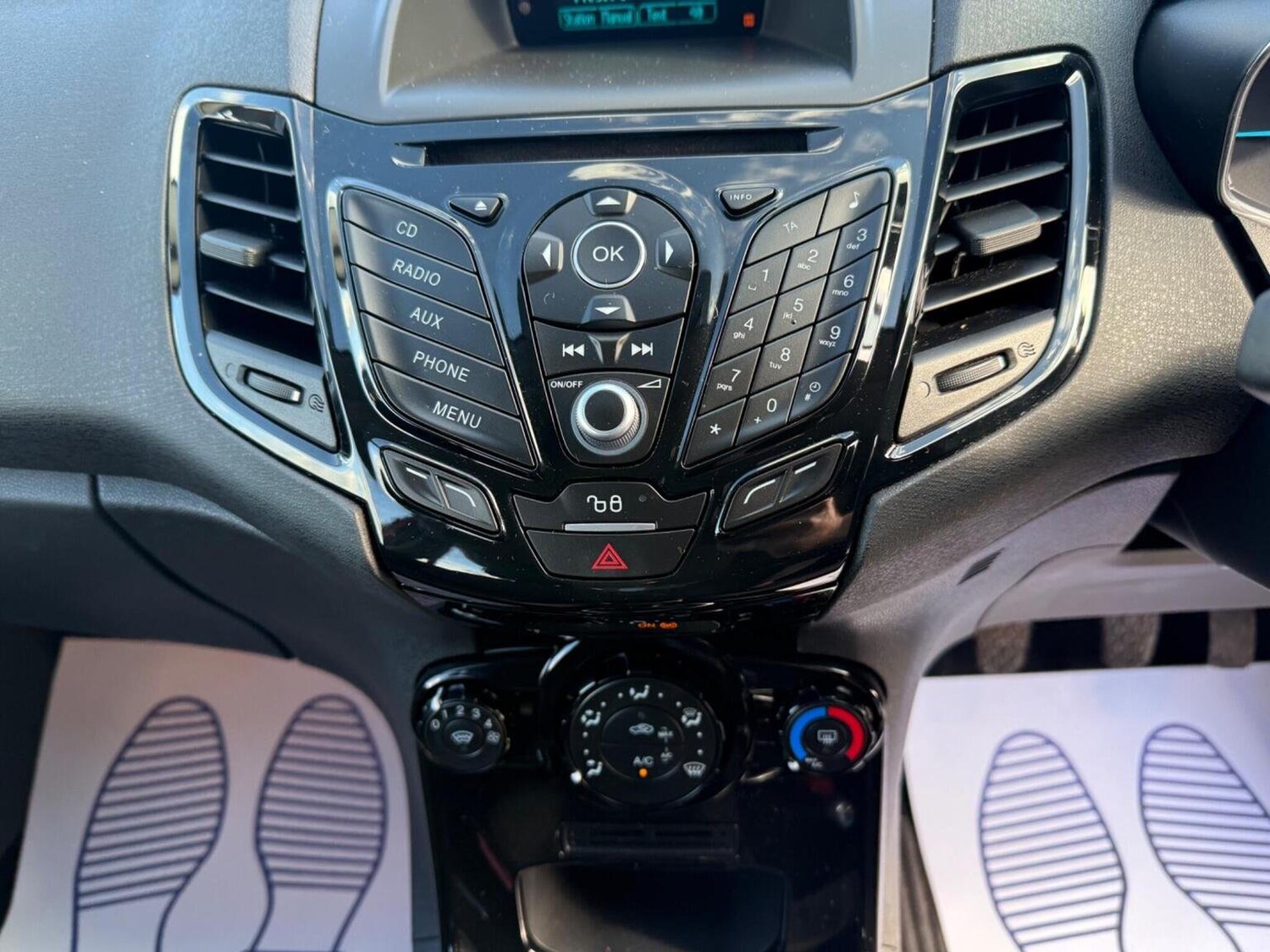 Used Ford Fiesta 2015 for sale - 75925122: Photo 22
