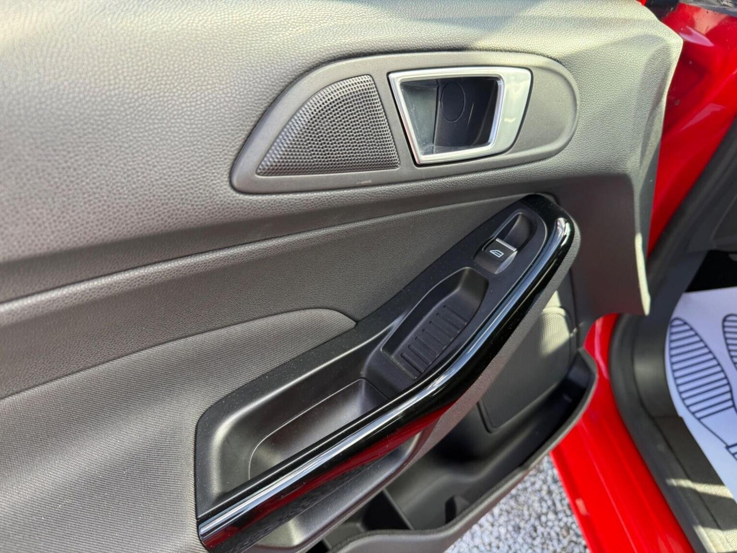 Used Ford Fiesta 2015 for sale - 75925122: Photo 31