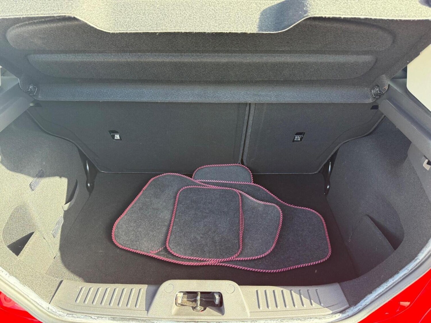 Used Ford Fiesta 2015 for sale - 75925122: Photo 32