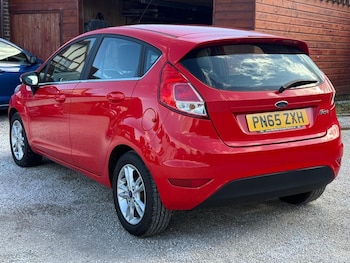 Used Ford Fiesta 2015 for sale - 75925122: Photo