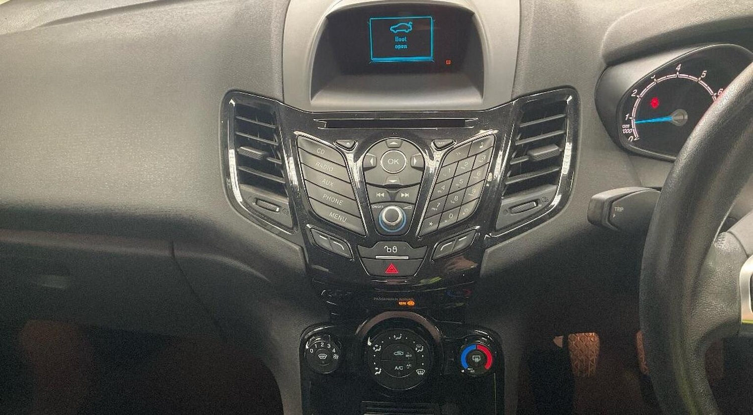 Used Ford Fiesta 2015 for sale - 76312338: Photo 9