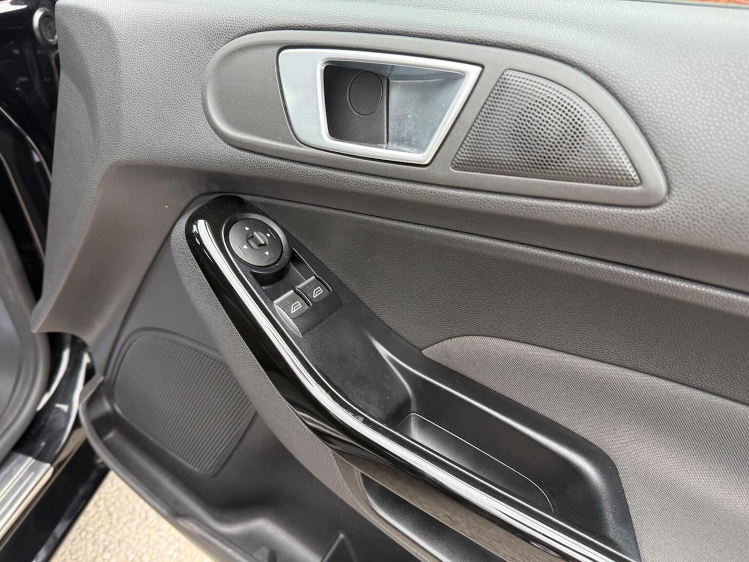 Used Ford Fiesta 2017 for sale - 76174105: Photo 26