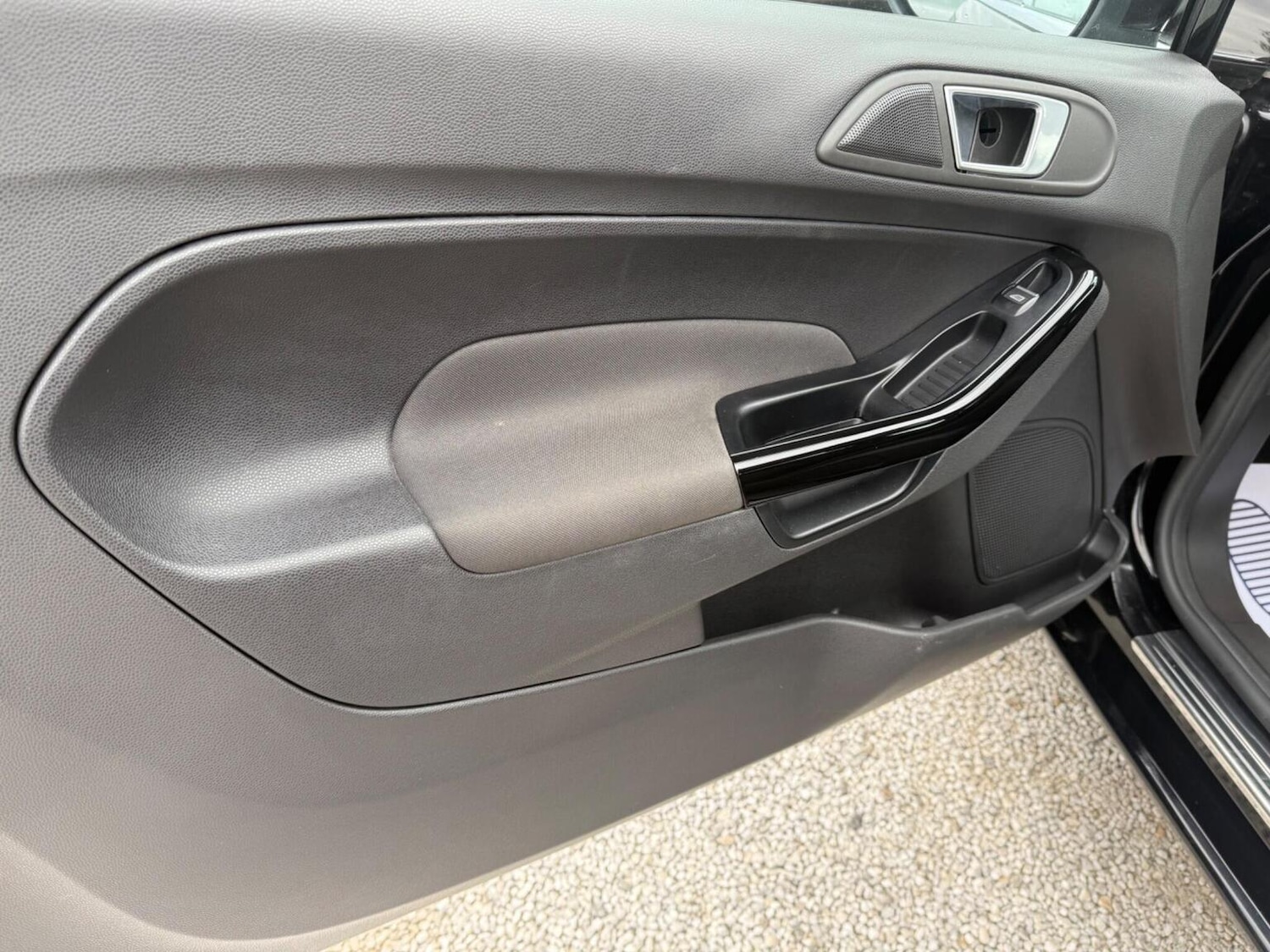 Used Ford Fiesta 2017 for sale - 76174105: Photo 27