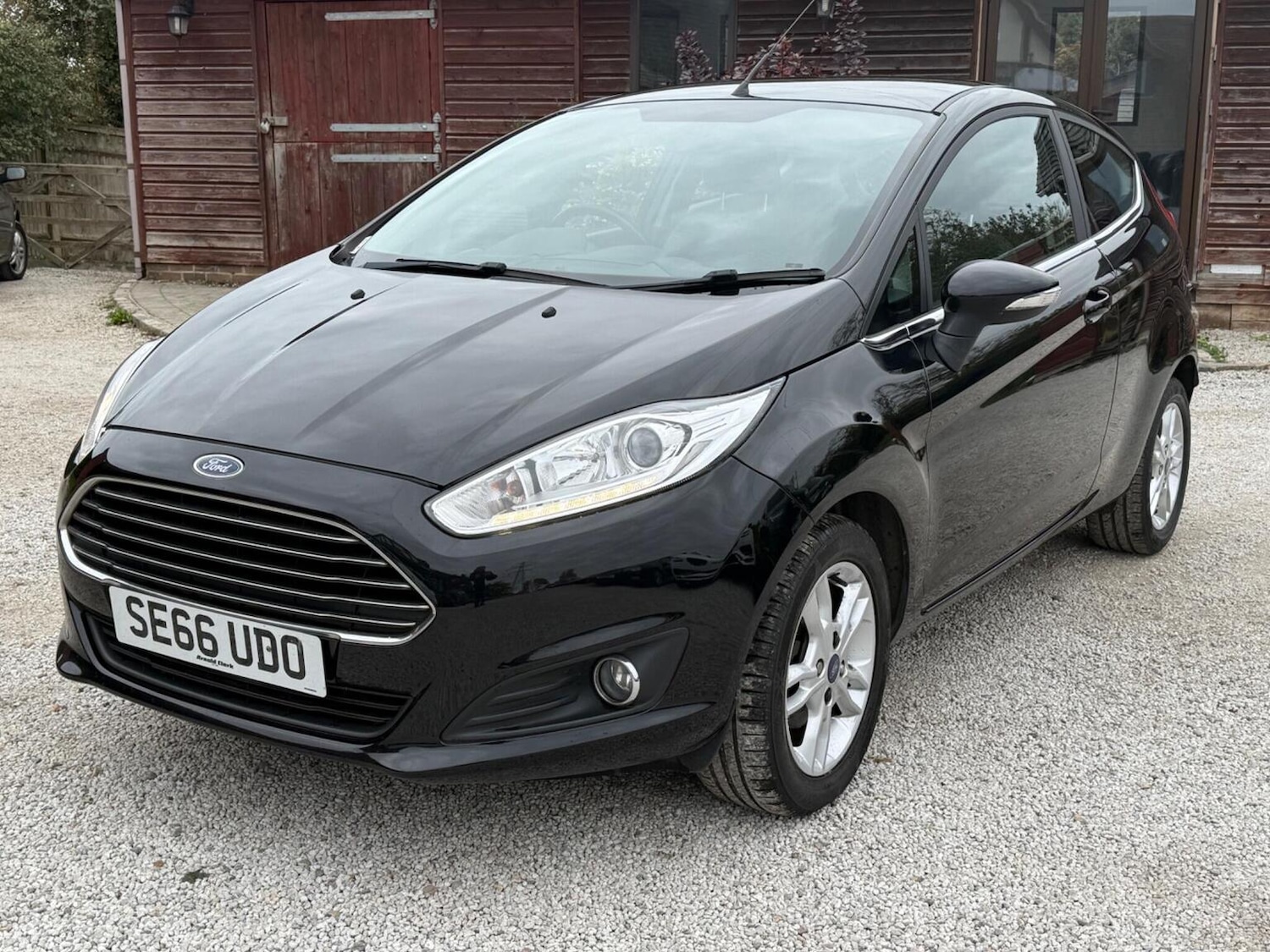 Used Ford Fiesta 2017 for sale - 76174105: Photo 3