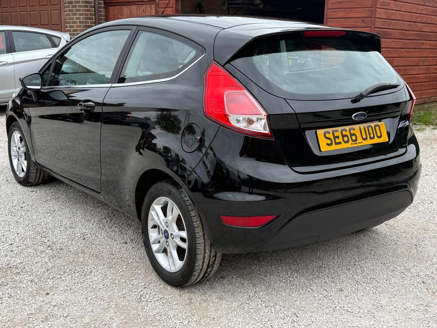 Used Ford Fiesta 2017 for sale - 76174105: Photo 4