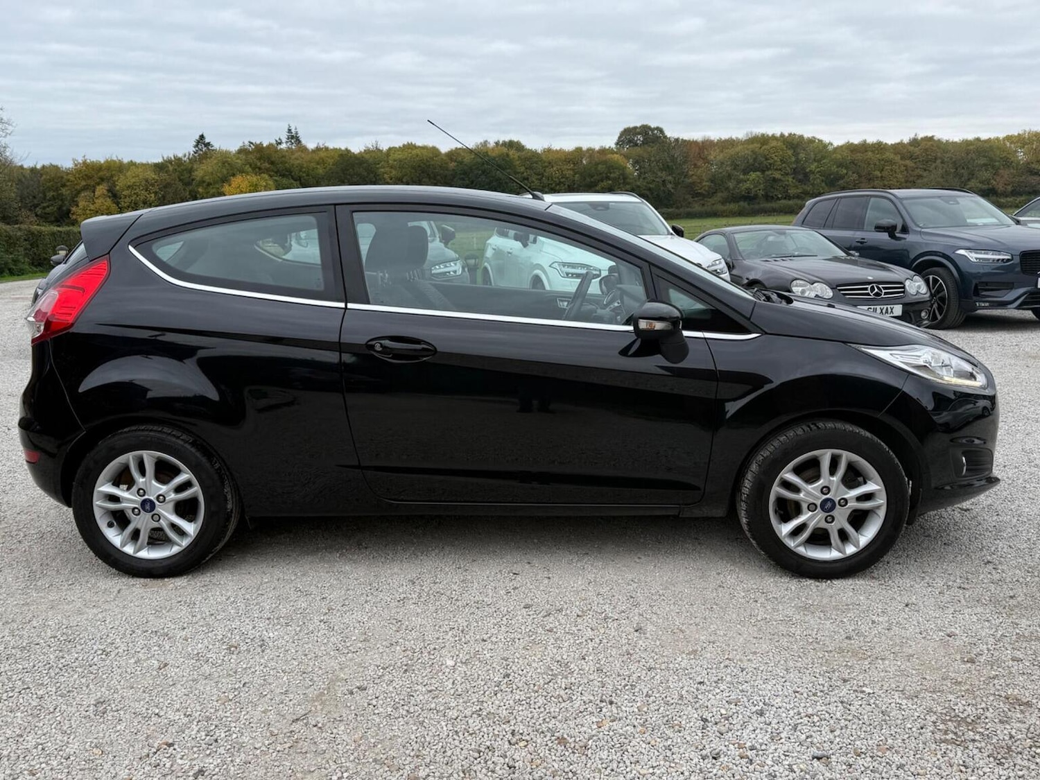 Used Ford Fiesta 2017 for sale - 76174105: Photo 8
