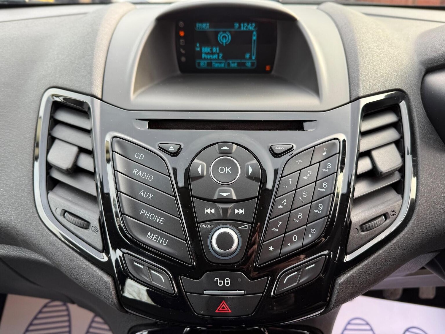 Used Ford Fiesta 2015 for sale - 76982720: Photo 25