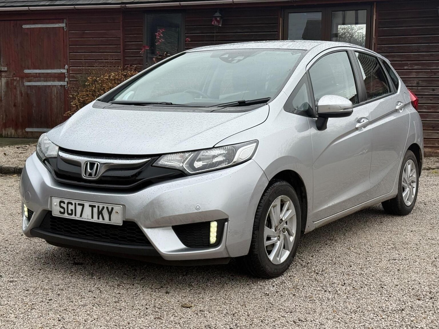 Used Honda Jazz 2017 for sale - 76858906: Photo 2