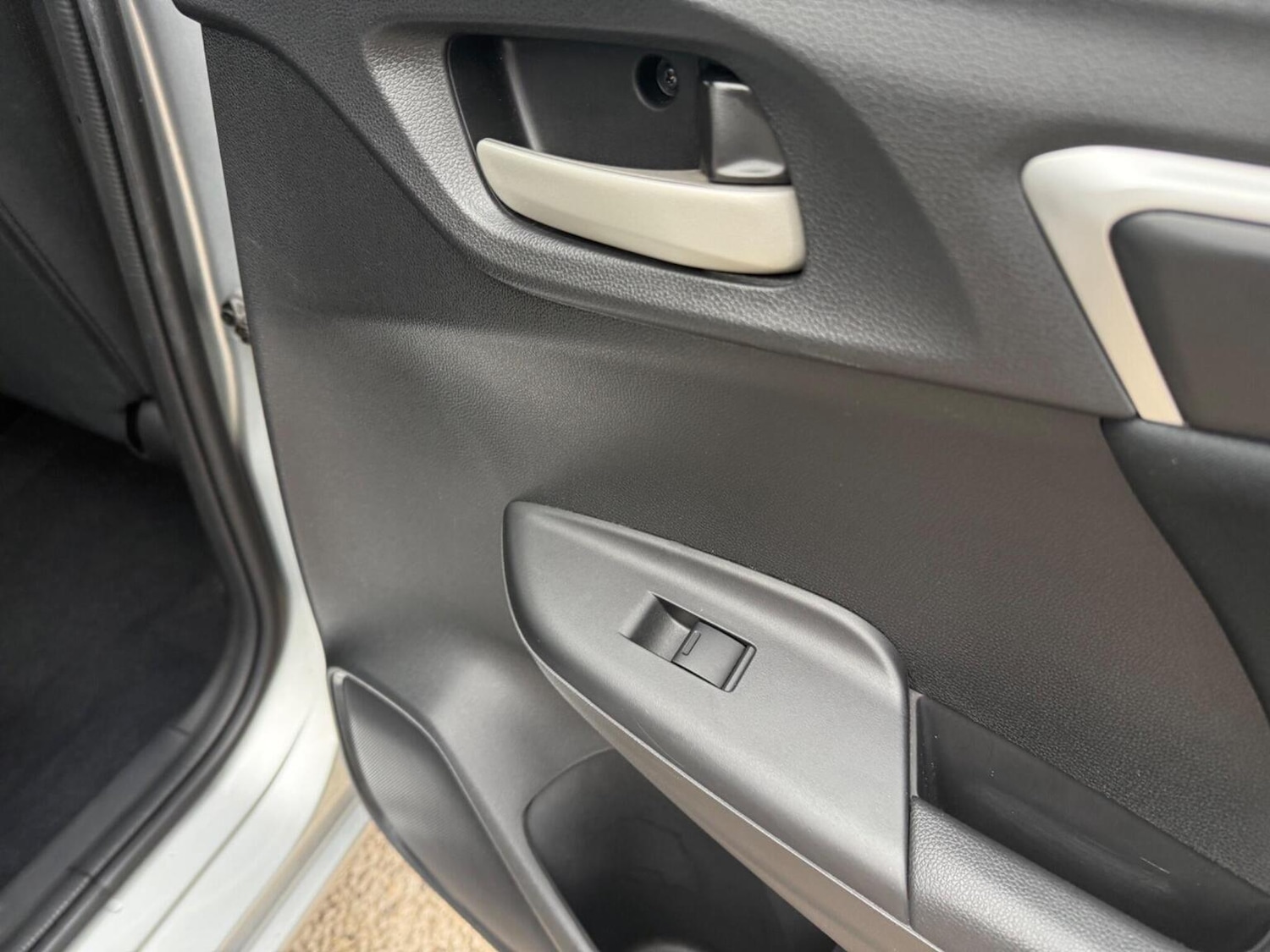 Used Honda Jazz 2017 for sale - 76858906: Photo 27