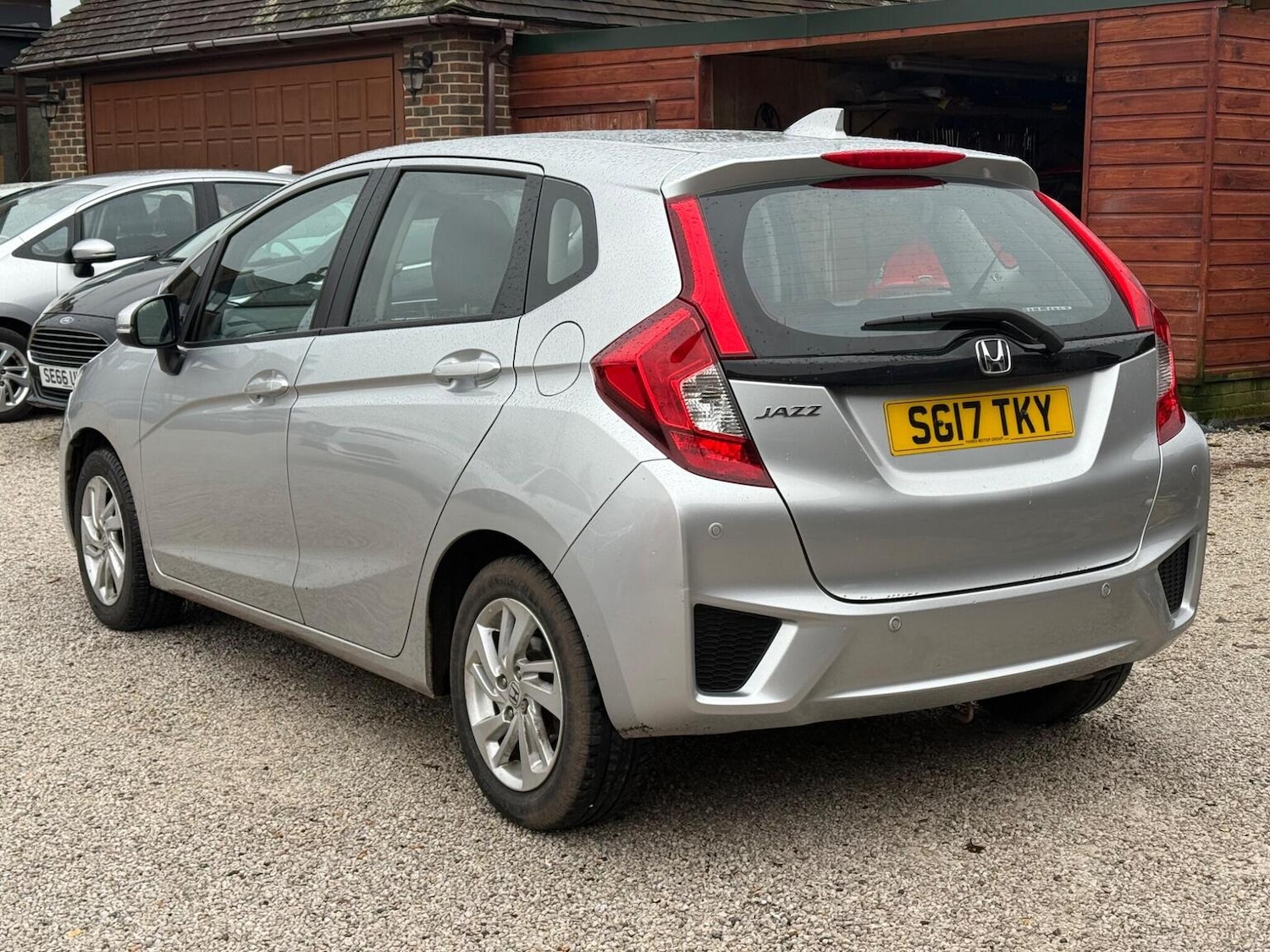 Used Honda Jazz 2017 for sale - 76858906: Photo 3